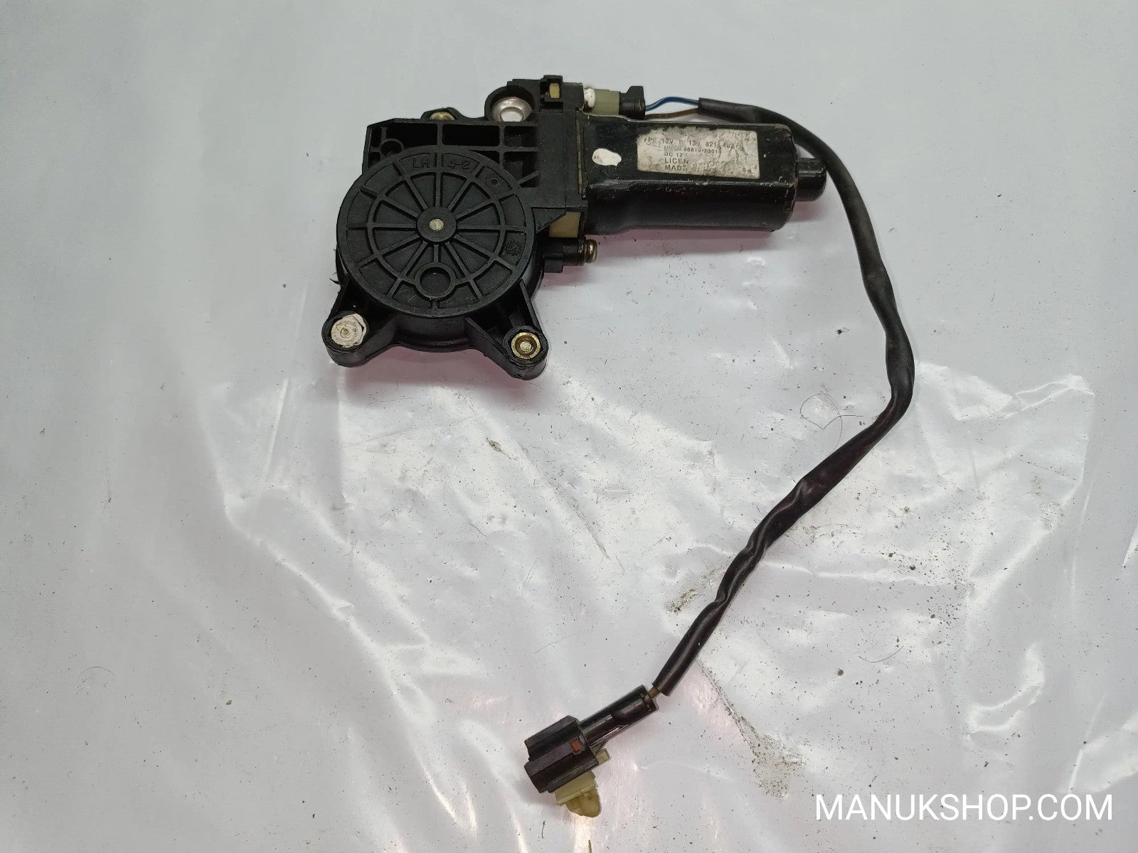 Fensterheber motor vorne links Hyundai Lantra H1 9881029010 0130821402