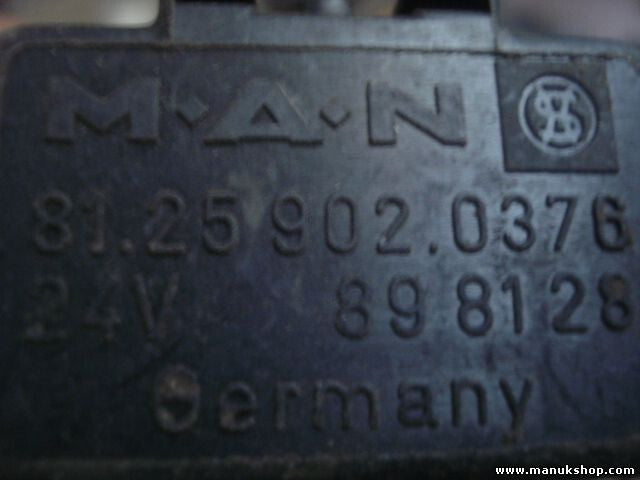 Relais MAN 24V 898128 81259020376 81.25 902.0376