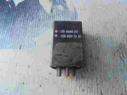 Heckscheibenheizung relais Mercedes-Benz W123 W126 R107 1268201210 LK 05898600