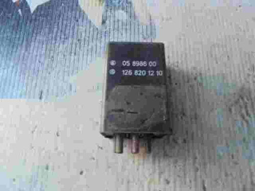 Heckscheibenheizung relais Mercedes-Benz W123 W126 R107 1268201210 LK 05898600