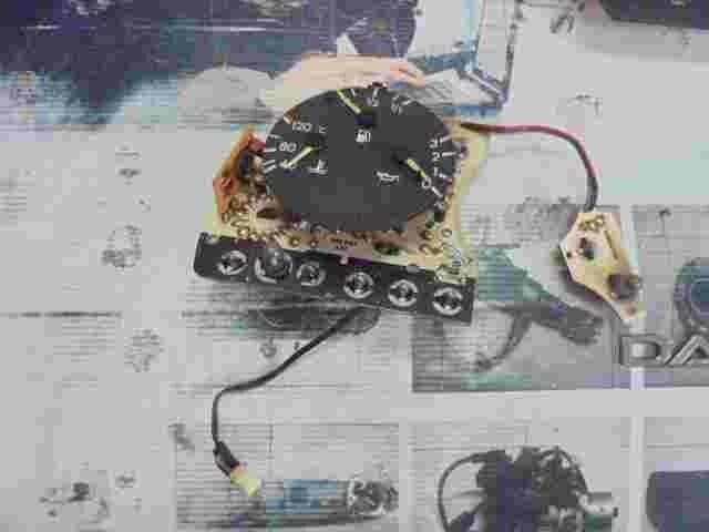 Kombiinstrument Tankanzeige Mercedes-Benz E W124 1245437721 VDO 110008316377