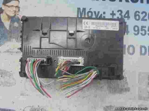 Sicherungskasten Renault Clio UCH-N3 P8200621763A 8200621763 281180834A