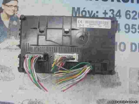 Sicherungskasten Renault Clio UCH-N3 P8200621763A 8200621763 281180834A
