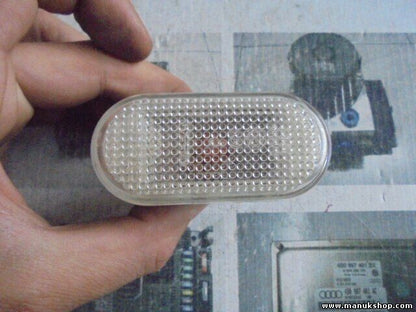 Seitenblinker Blinker Kotflügel links Nissan Terrano Ford Maverick 26160AX001