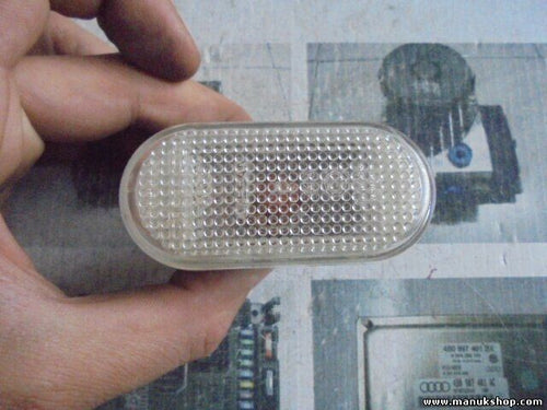 Seitenblinker Blinker Kotflügel links Nissan Terrano Ford Maverick 26160AX001