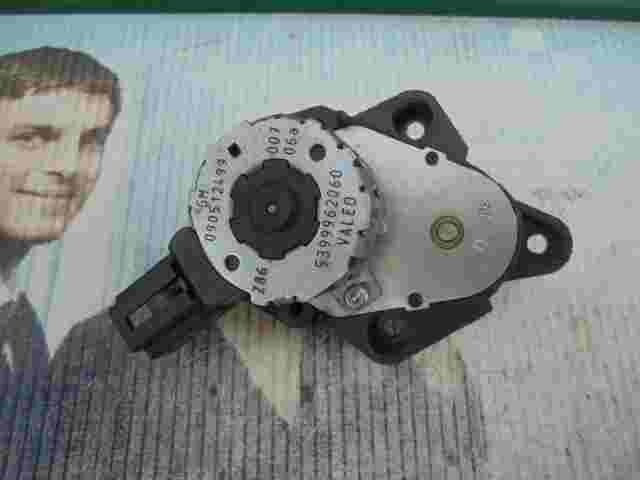 Stellmotor Heizung Opel Omega B Caravan 090512499 09 051 24 99 VALEO 5399962060