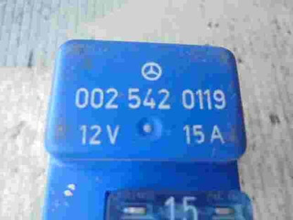 Kühlerlüfter Relais Mercedes-Benz W124 W201 W202 0025420119 899889000