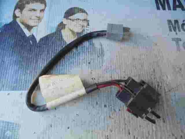 Relais Mercedes-Benz A0045457105KS A004545 A 004 545 7105KS 677.10 12V/20A