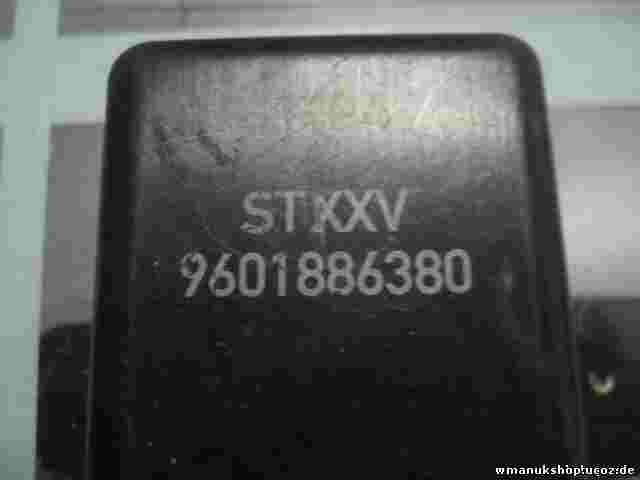Relais Zentralverriegelung Citroen Peugeot 306 405 C93 9601886380 STXXV