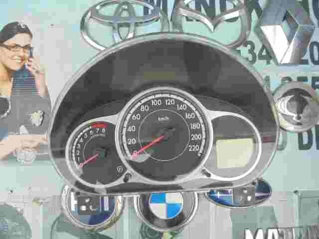 Kombiinstrument Tacho   Mazda 2 DVDP75 DV DP75 D01J55430 D01J55430K9001