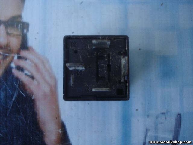 Relais Opel Astra H Caravan GM 13171831 13 171 831 HELLA 4RA00779105