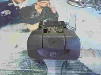 Schaltfläche Parkplätze Bremsen Renault Scenic II 8200270265D 8200270265 D