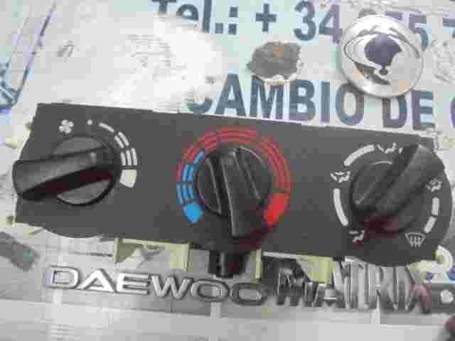 Klimabedienteil Nissan Primera P11E P11 P10 K11 Micra 7040230732 70402-30732