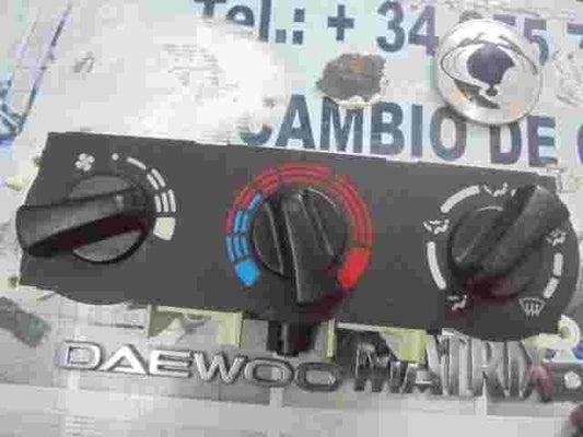 Klimabedienteil Nissan Primera P11E P11 P10 K11 Micra 7040230732 70402-30732