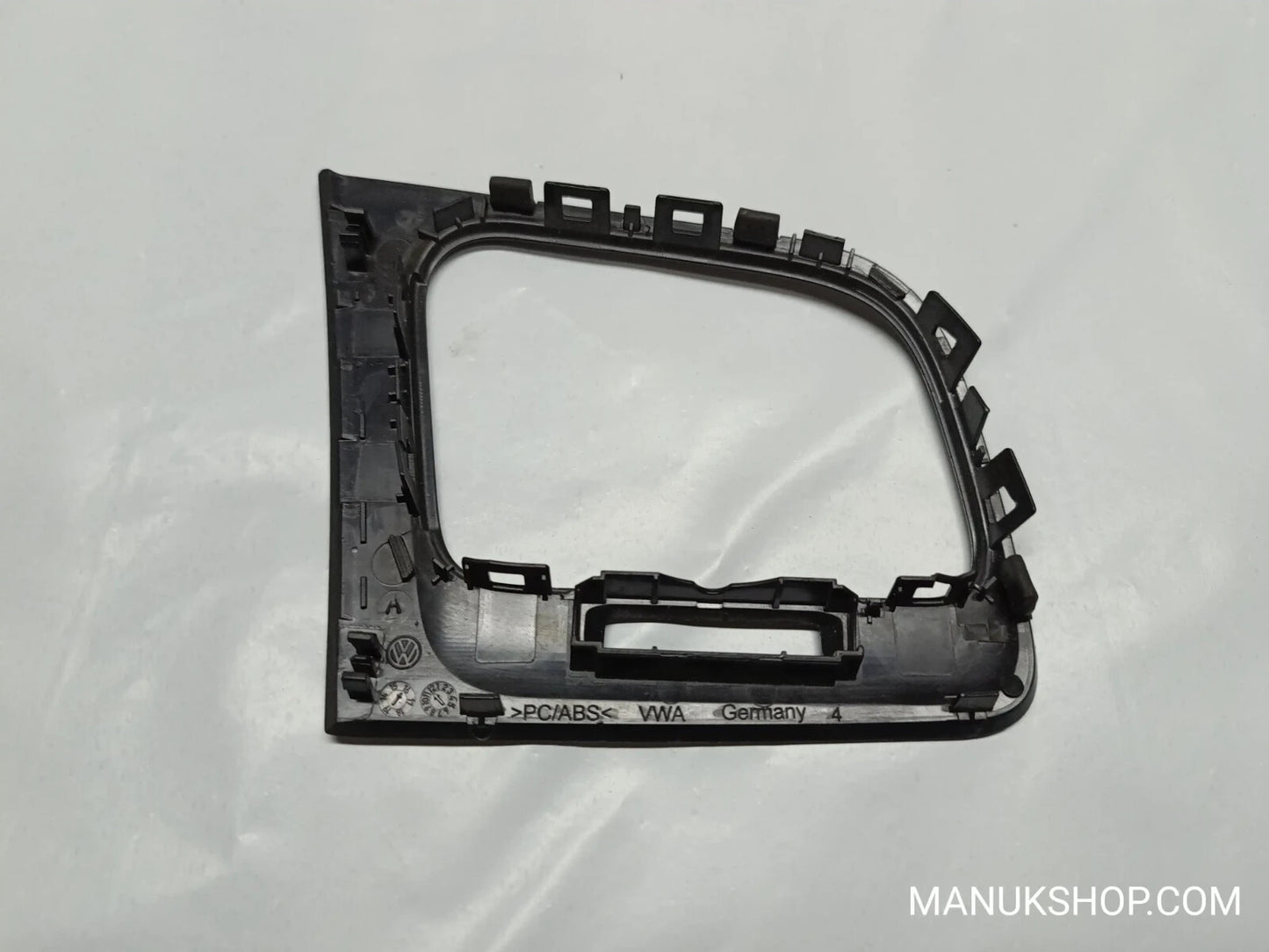 Armaturenbrett Zierleiste  VW Volkswagen Golf VI 5G1819741 5G1.819.741