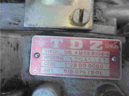 Dieselpumpe Einspritzpumpe Mercedes 100 6160707901  128000000 TIPO 4M55 B104-1