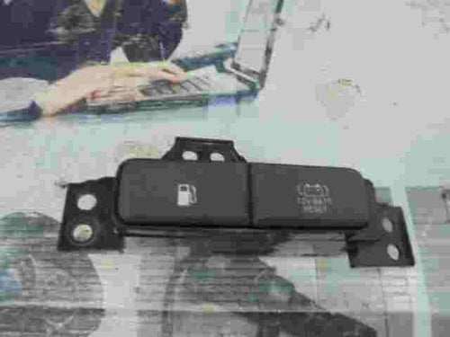 Schalter Tankklappe Batterie Öffner  Hyundai Ioniq 93555G2200 LHD 120025237
