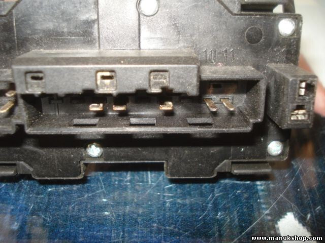 Warnblinkschalter Mercedes-Benz W210 K01 210 820 80 10 2108208010