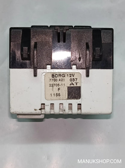 Bordcomputer  Renault Megane Clio Scenic 7700421037 2270511AT 12V BORG