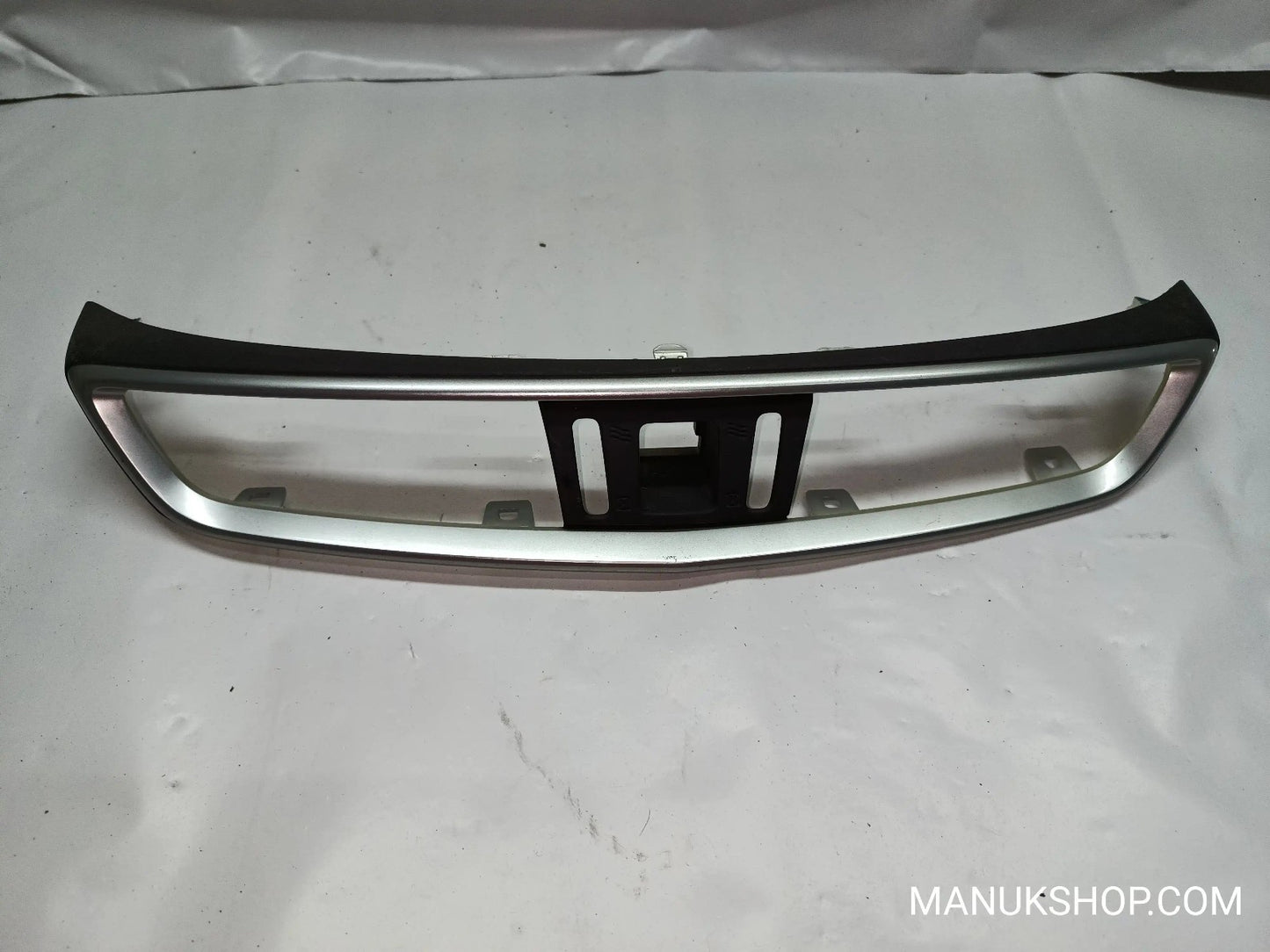 Mittelkonsole Nissan Qashqai J11 30490055 3049-0055