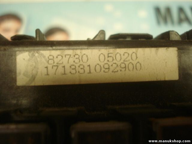 Sicherungskasten Toyota Avensis T22 8273005020 82730 05020
