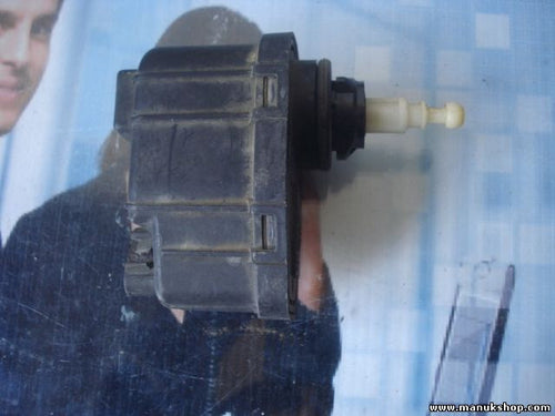 Stellmotor Scheinwerfer LWR Leuchtweitenregulierung Opel Omega B 90457812