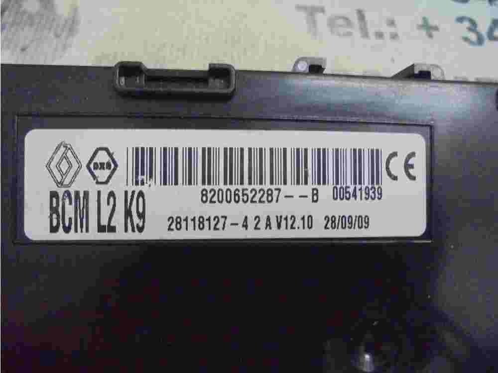 BCM Sicherungskasten Renault Clio III 8200652287B BCM L2K9 28118127-42AV12.10