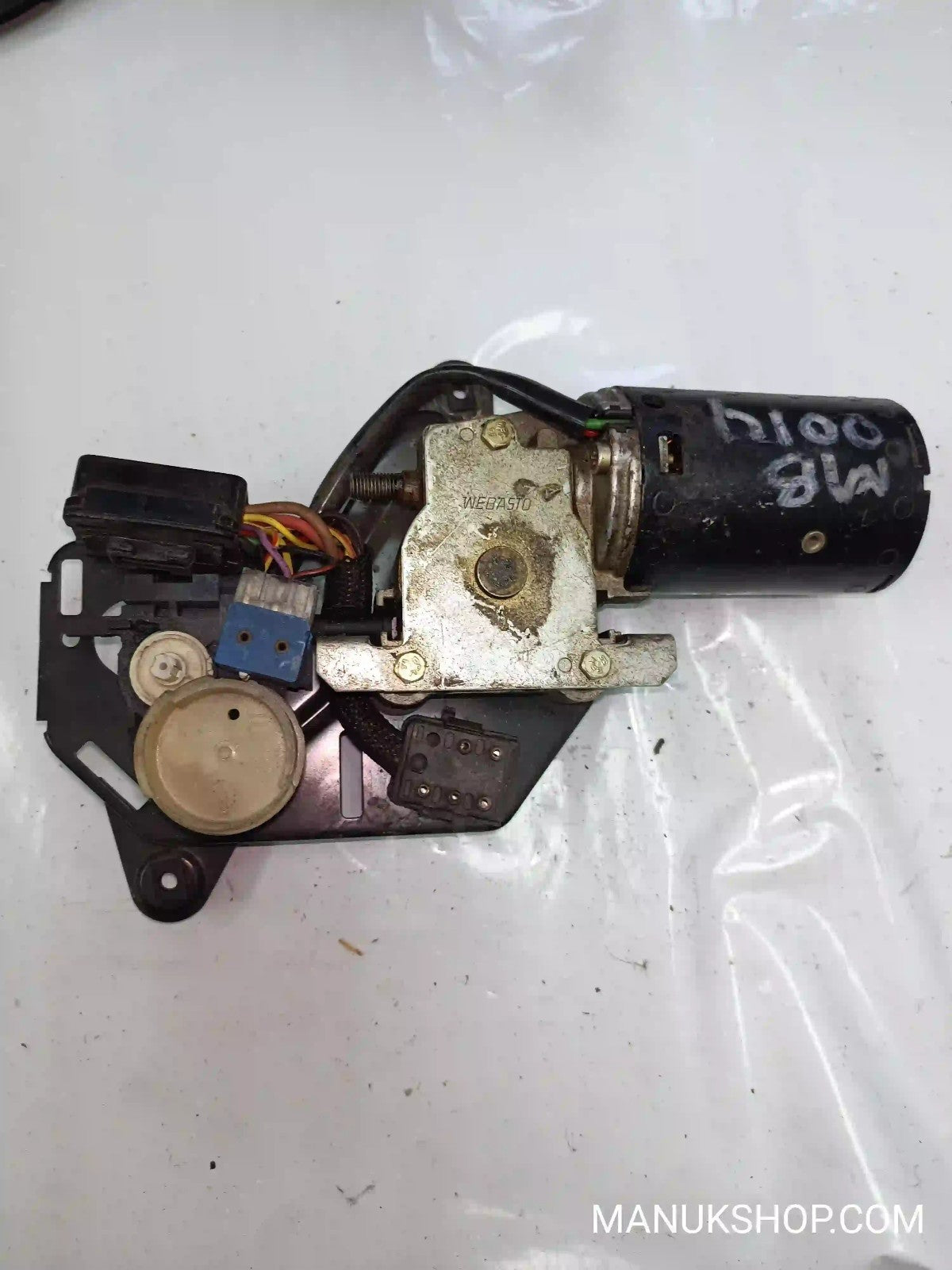 Wischermotor Mercedes-Benz W124  0390251696 0 390 251 696 BOSCH 058 75C