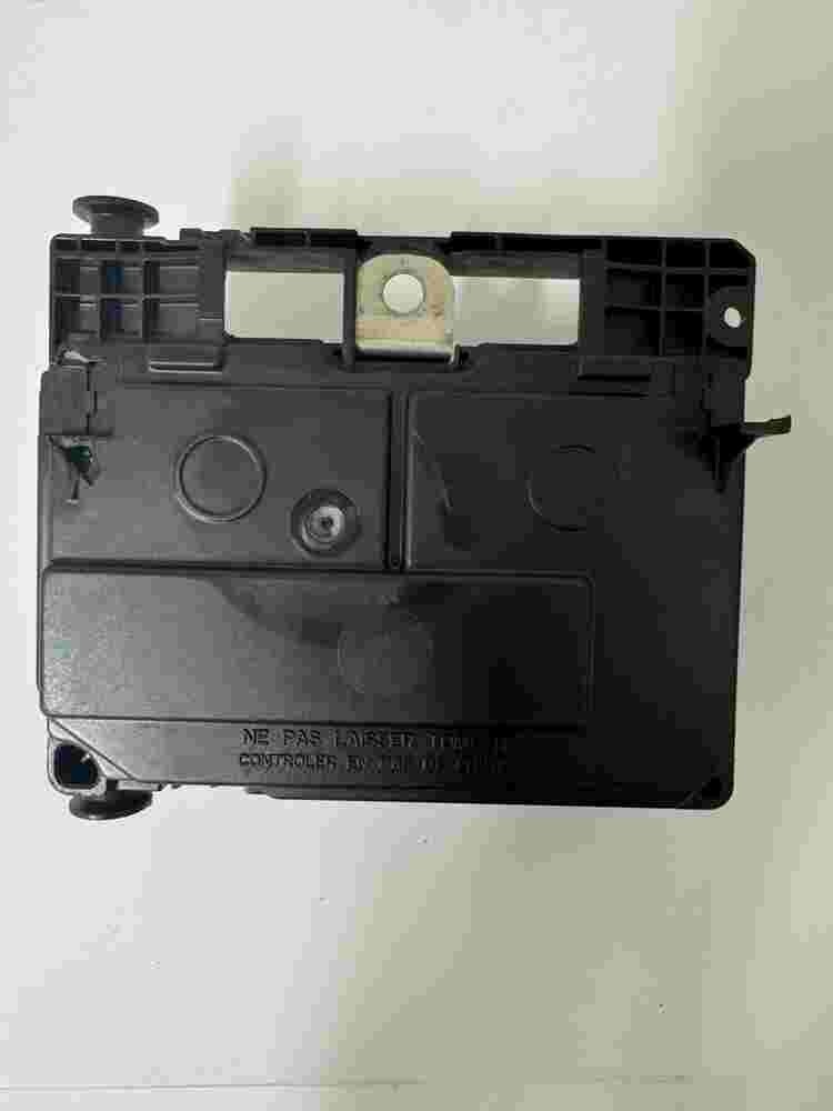 Sicherungskasten Peugeot 407 Citroen BSM-L11-00 9661682980 SIEMENS S118983011B