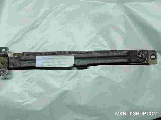 Heckklappenbremse  Nissan Terrano 2 Ford Maverick,
