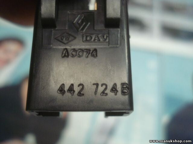 Warnblinkschalter Renault Laguna Trafic II Master II 8200442724 DAV 442724B