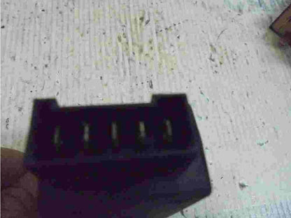 Wischerrelais Citroen Peugeot VALEO 73101302 12V