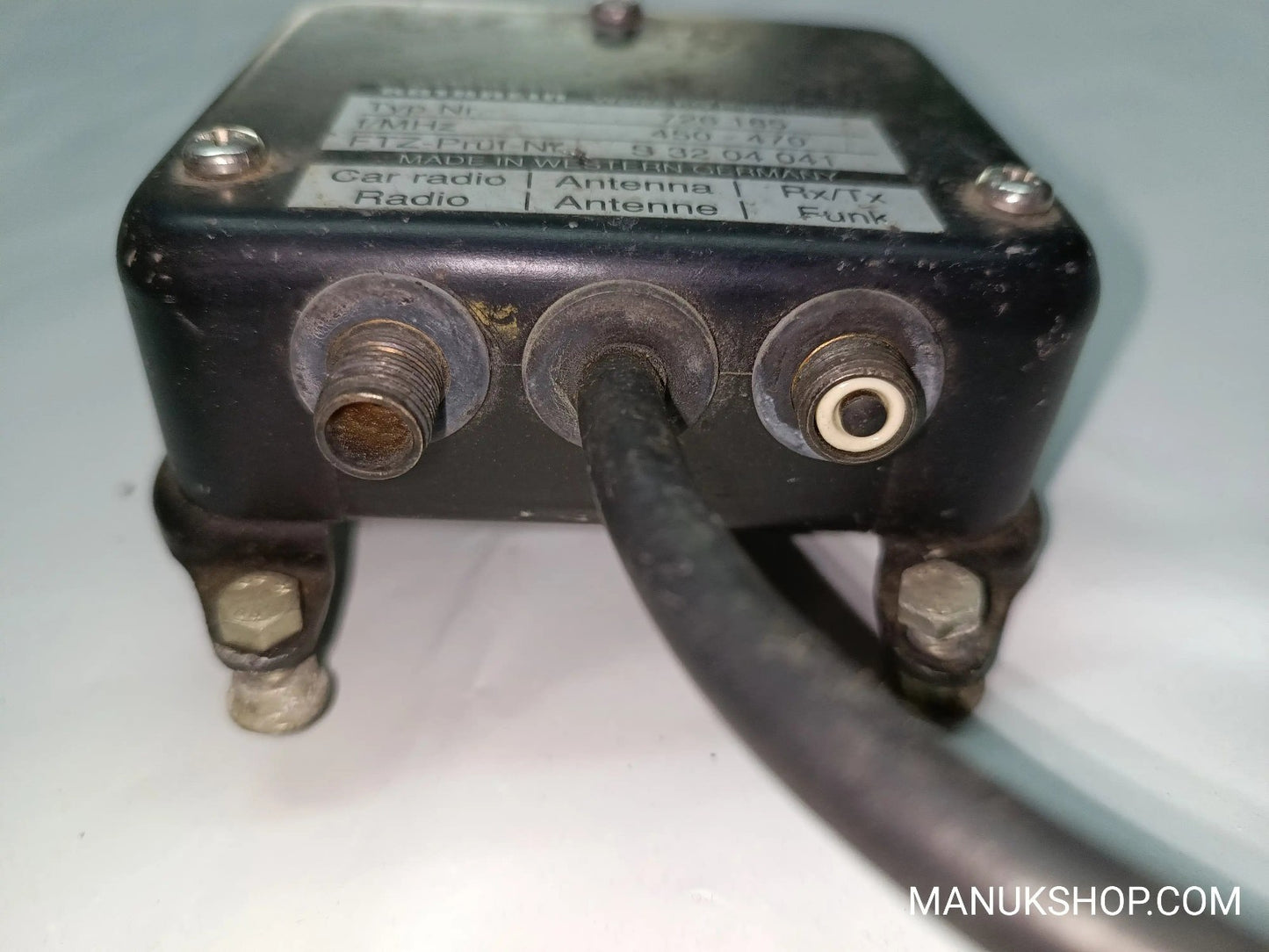 Antennenverstärker  Mercedes-Benz W124 726185 726-185 f/MHz 450-470 DE S3204041
