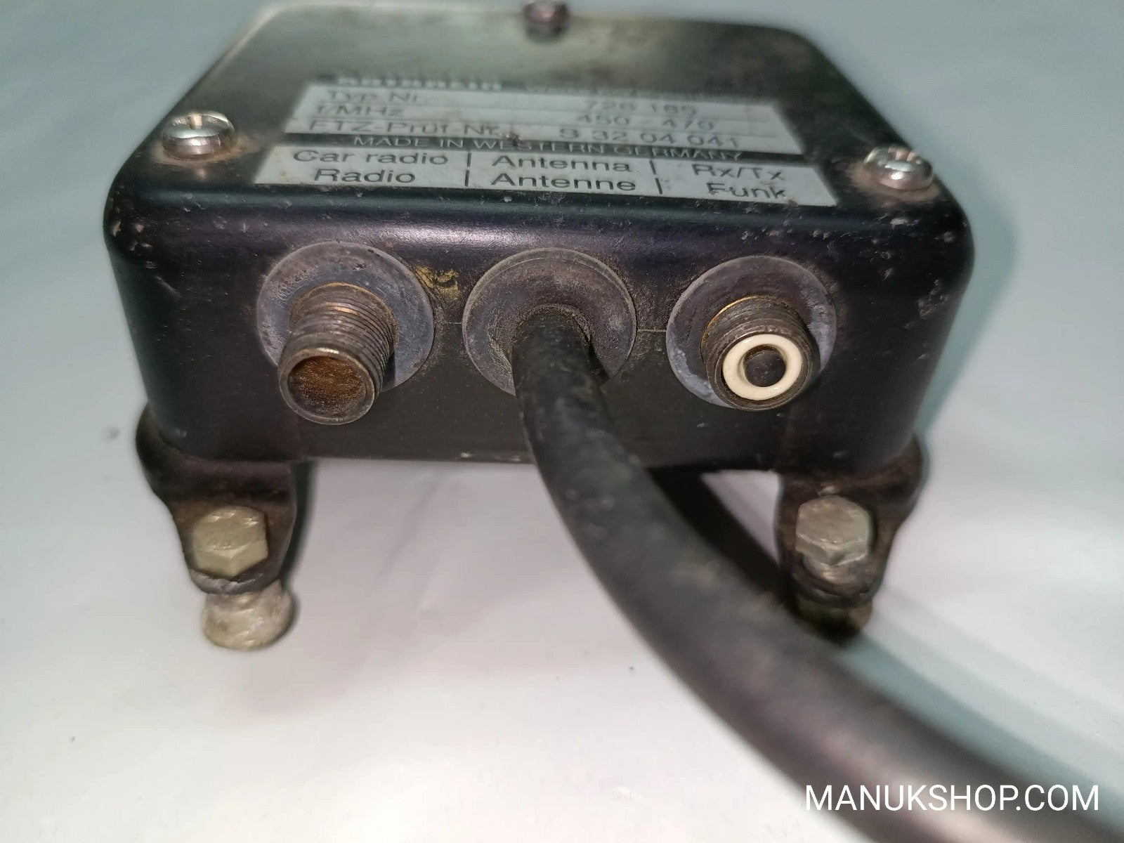 Antennenverstärker  Mercedes-Benz W124 726185 726-185 f/MHz 450-470 DE S3204041