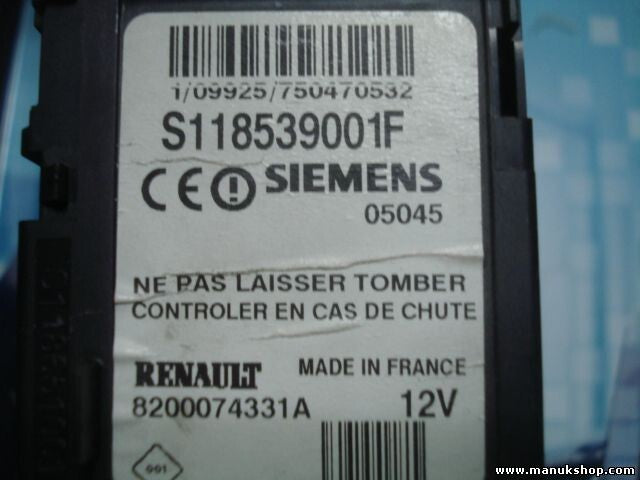 Steuergerät Kartenleser Renault Megane 8200074331A SIEMENS S118539001F