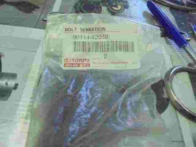 Bolt Serration Toyota Land Cruiser Prado Lexus GX 470 9011412040 90114-12040