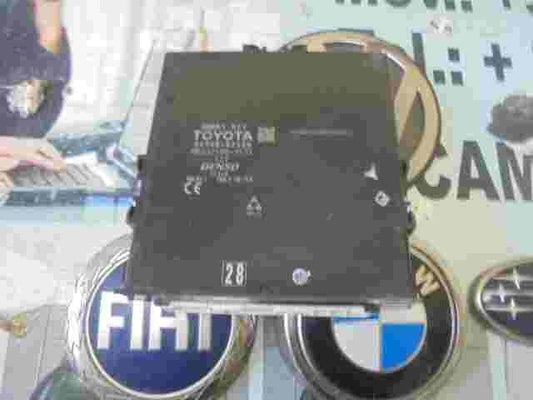 Steuergerät intelligenter Schlüssel Toyota Auris 8999002380 DENSO MB2325009532