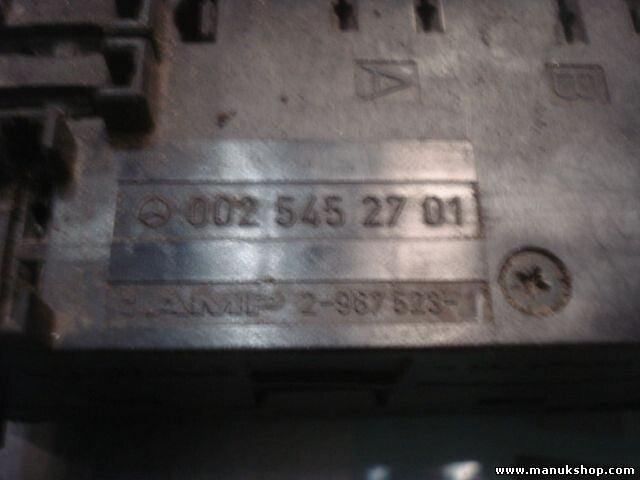 Sicherungskasten Mercedes-Benz W208 W202 W210 0025452701 0005401550