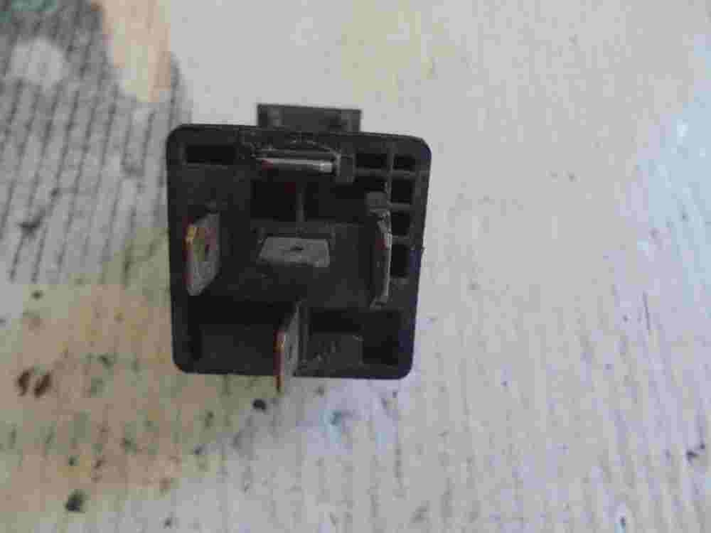 Relais 12V 30/20A