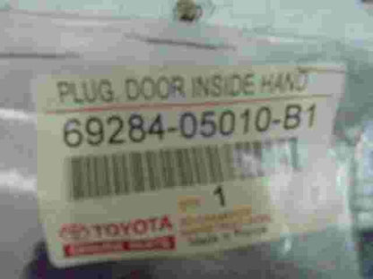 Plug Door Inside Hand  Toyota Avensis T220 6928405010B1 69284-05010-B1