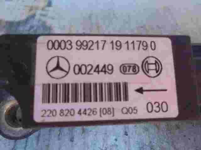 Airbagsensor Airbagsteuergerät Mercedes 2208204426 (08) Q05 0003 99217 19 11790