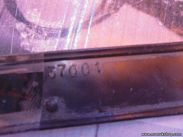 Emblem Logo hinten rear SEAT 124 D 37001
