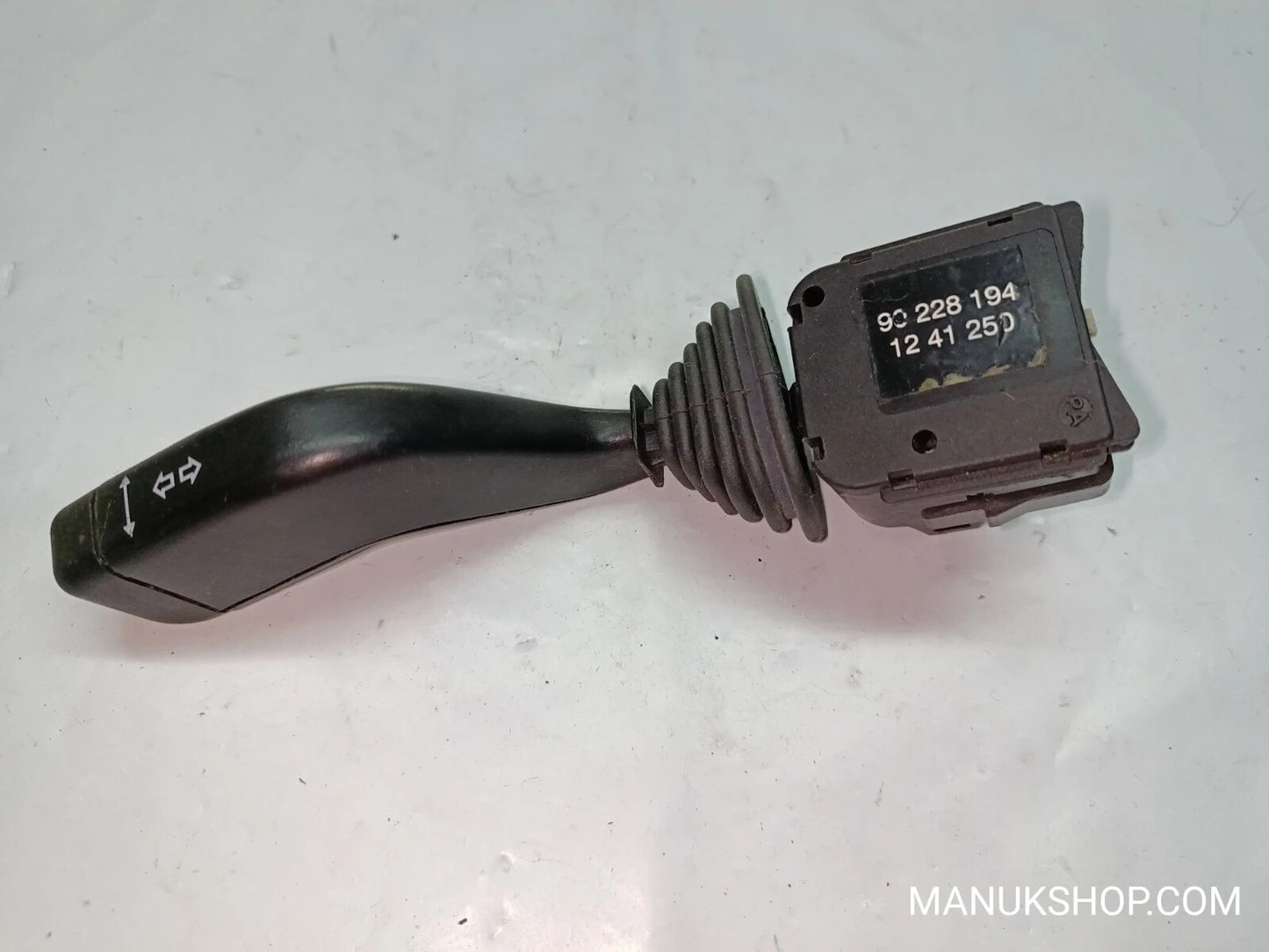 Lichtschalter Blinkerschalter Opel Calibra Tigra Astra F Corsa  90228194 1241250