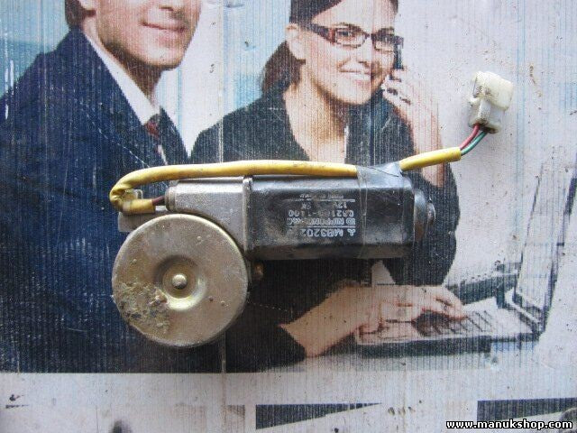 Fensterheber motor hinten rechts Mitsubishi Pajero II MB320216 0621001400