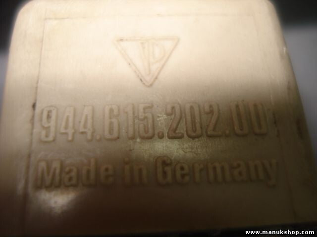 Wischerrelais Porsche 944 12V 30/20A 94461520200 944.615.202.00 R 601.575