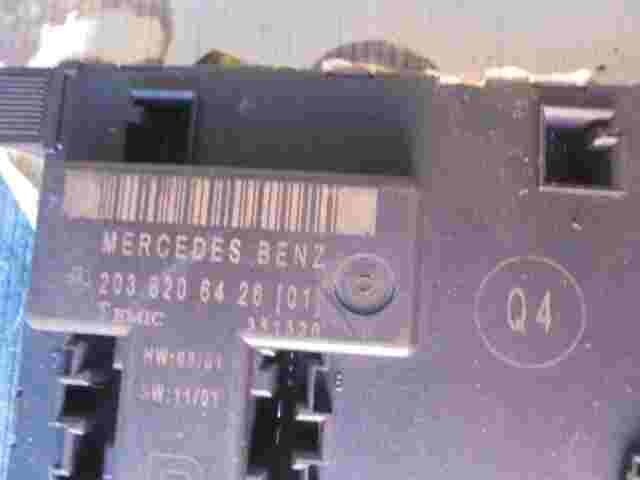 Türsteuergerät Mercedes-Benz C-Klasse W203 2038206426 Q4 TEMIC 351320