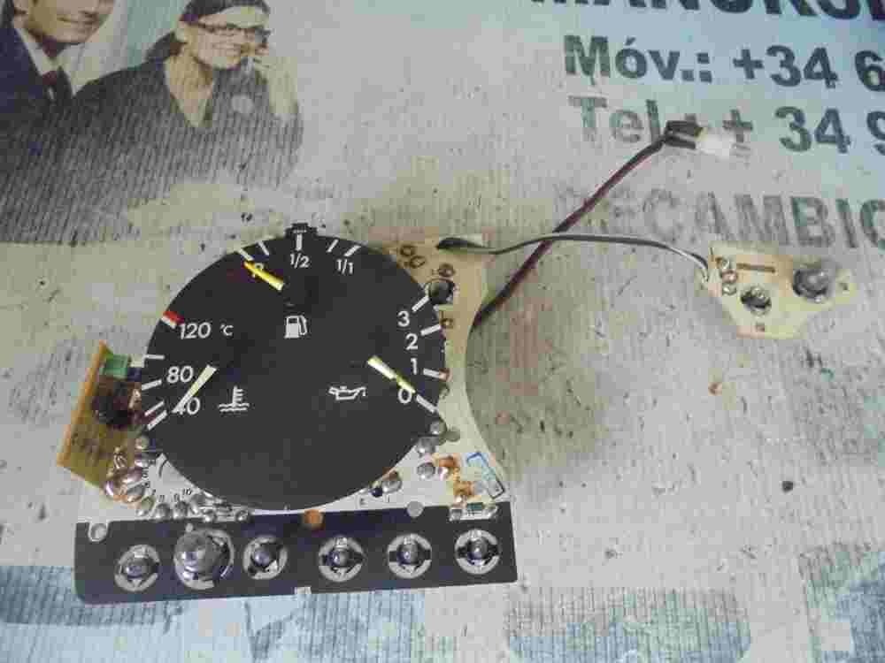 Kombiinstrument Tankanzeige  Mercedes-Benz W124 1245423701 1109021529