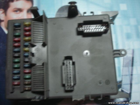 Sicherungskasten Renault Laguna 2.0 2004 16V 518095419 8200148809 8200004201E