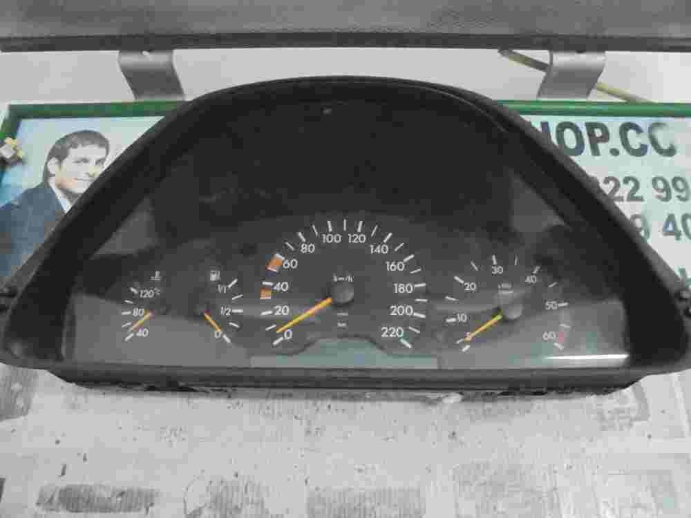 Kombiinstrument Tacho Mercedes-Benz W210 2105408047 210 540 80 47