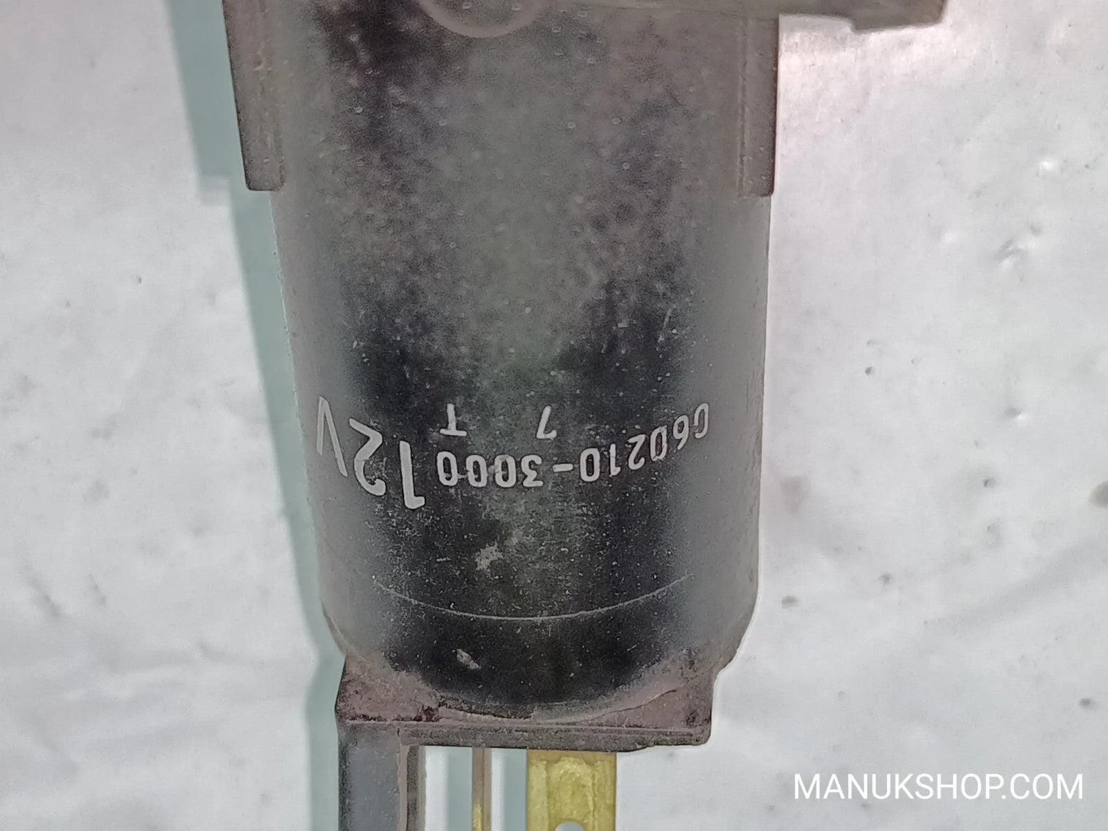 Waschwasserpumpe Mazda 0602103000 060210-3000 12V